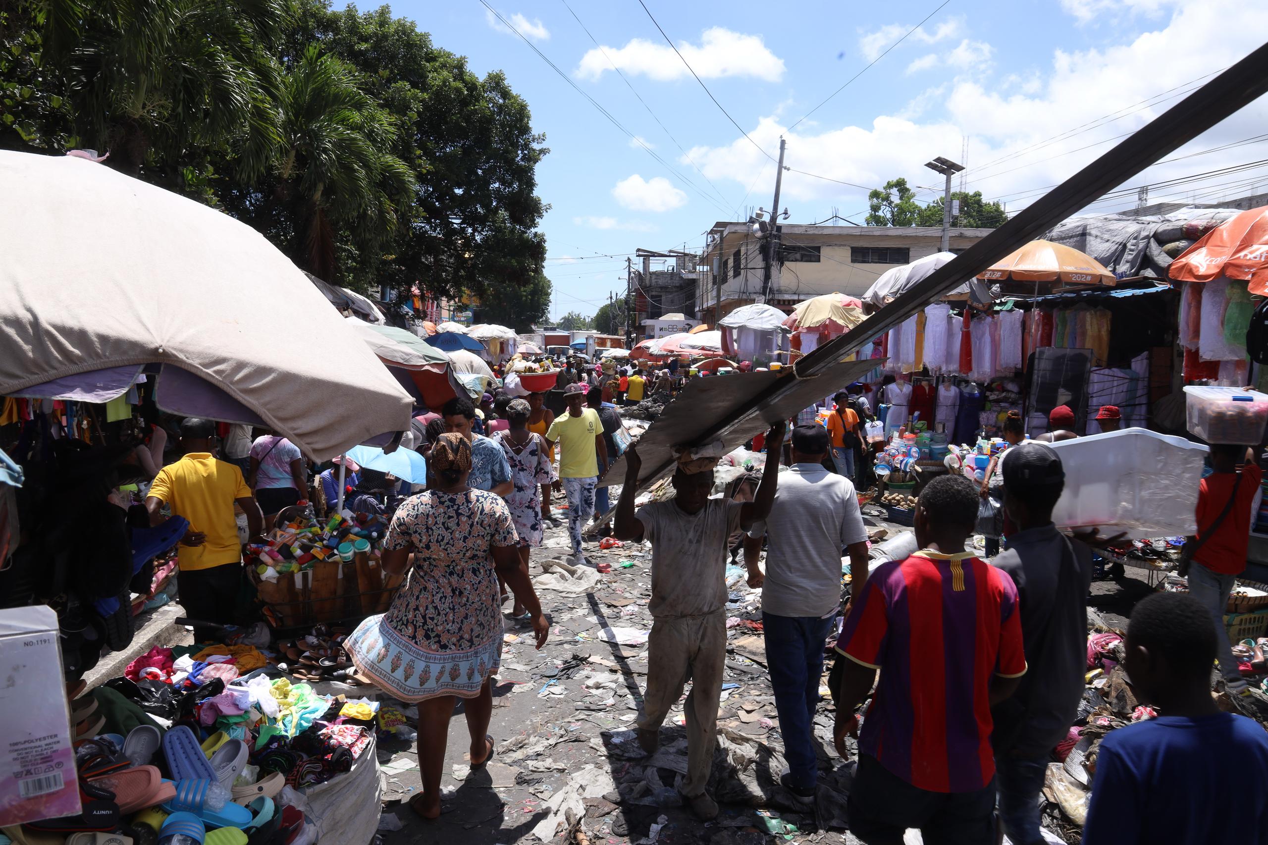 Marchés de Pétion-ville : insalubrité et saturation mettent en question la relocalisation des marchands